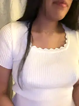 AleFantasy0001 online show from September 15, 9:37 pm