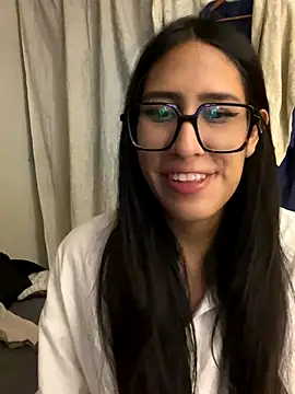 AleFantasy0001 online show from October 28, 4:02 am