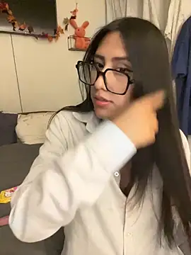 AleFantasy0001 online show from November 7, 4:28 am