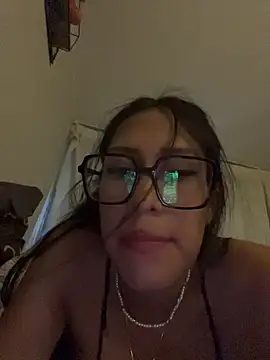 AleFantasy0001 online show from March 16, 2:52 am