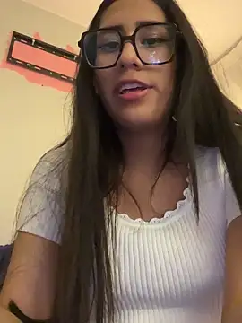 AleFantasy0001 online show from September 14, 5:19 am