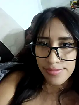 AleFantasy0001 online show from March 1, 2:59 am