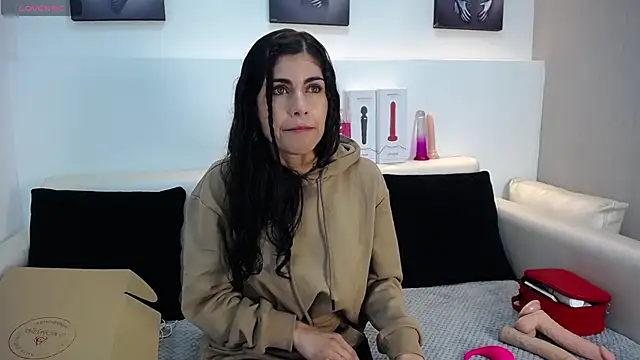 Melodi Roux online show from April 7, 1:46 pm