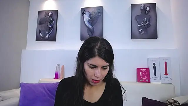 Melodi Roux online show from December 16, 1:26 pm