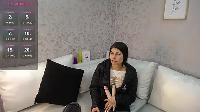 Snapshot of Melodi_Roux chatting on March 22, 8:26 pm Melodi Roux online show from March 22, 8:26 pm