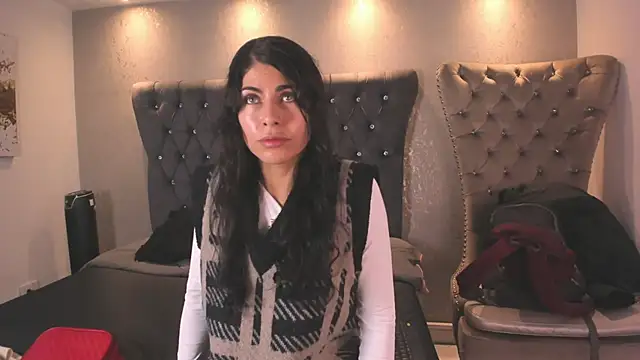 Melodi Roux online show from April 18, 12:51 pm