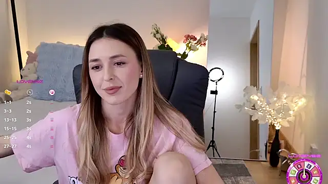 Snapshot of Sophie_Enzo chatting on March 18, 10:26 pm Sophie Enzo online show from March 18, 10:26 pm