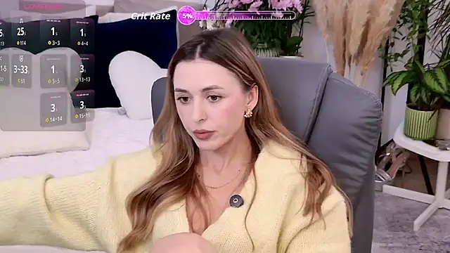 Snapshot of Sophie_Enzo chatting on October 15, 10:45 am Sophie Enzo online show from October 15, 10:45 am