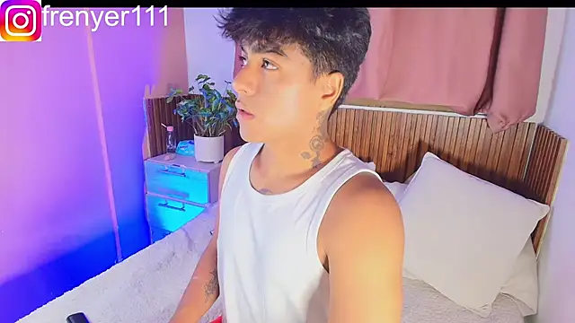 kiing azahell online show from April 18, 2:36 am