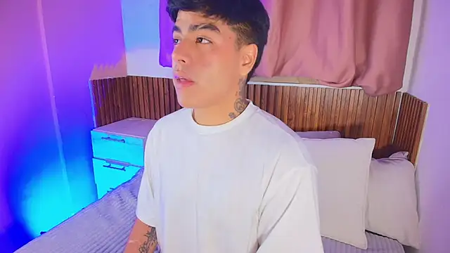 kiing azahell online show from February 11, 3:06 am