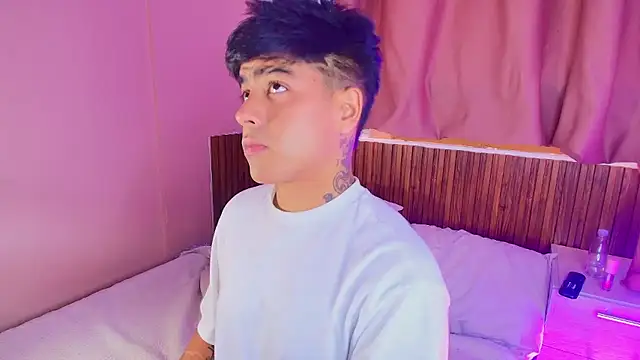 kiing azahell online show from January 9, 7:54 pm