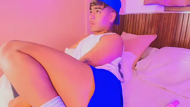 kiing azahell online show from September 19, 2:15 am