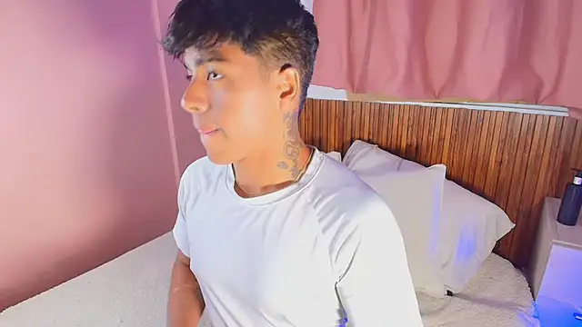 kiing azahell online show from April 3, 1:34 am