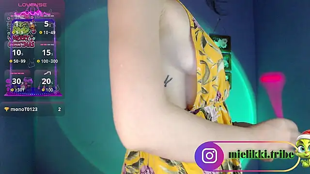 mielikki001 online show from December 30, 10:23 pm