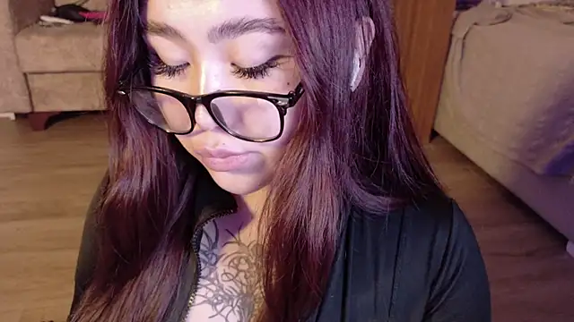 Yuriko May online show from September 9, 5:11 pm