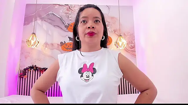 Snapshot of EvelynSweet1 chatting on October 30, 7:22 pm EvelynSweet1 online show from October 30, 7:22 pm