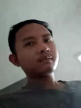 Snapshot of Virzcov chatting on May 16, 8:57 am Virzcov online show from May 16, 8:57 am
