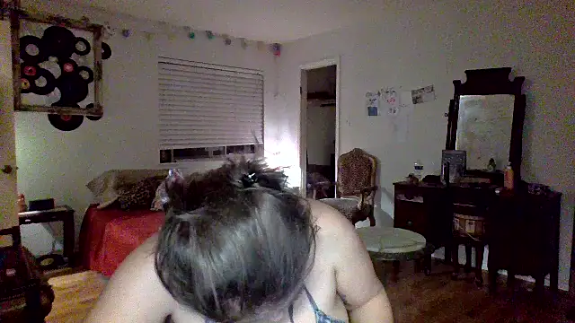 sophiarica online show from April 28, 1:37 am