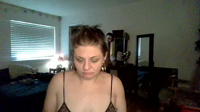 sophiarica online show from May 26, 6:28 pm