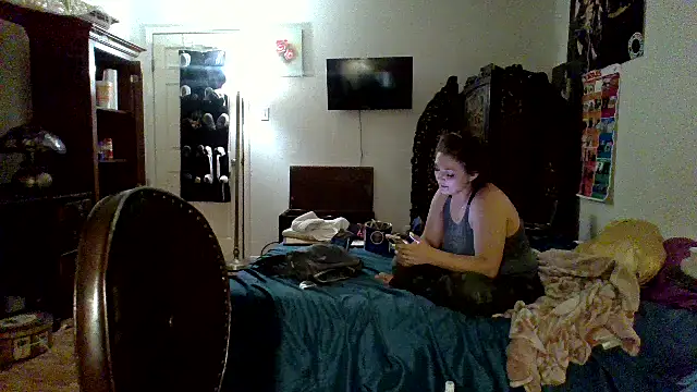 sophiarica online show from April 1, 6:26 am