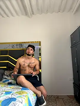 Snapshot of MattDevon chatting on September 19, 8:13 pm MattDevon online show from September 19, 8:13 pm