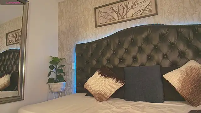 MattDevon online show from February 3, 3:26 am