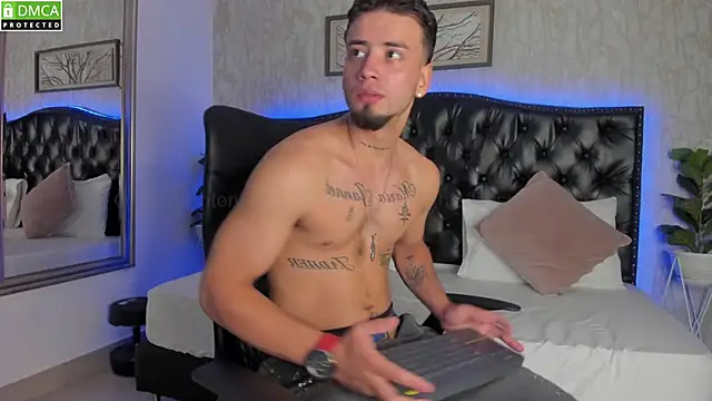 Snapshot of MattDevon chatting on March 6, 5:22 pm MattDevon online show from March 6, 5:22 pm