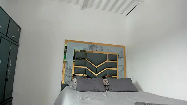 Snapshot of MattDevon chatting on October 3, 5:14 pm MattDevon online show from October 3, 5:14 pm