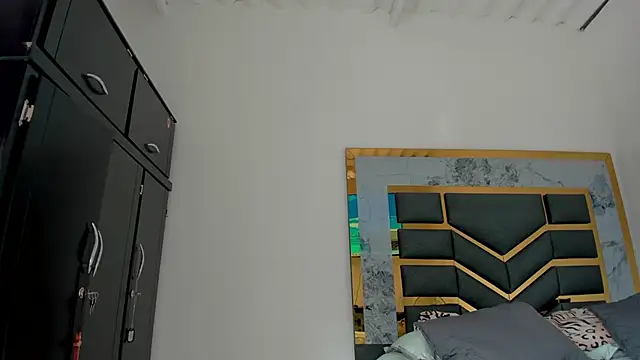 Snapshot of MattDevon chatting on September 8, 7:57 pm MattDevon online show from September 8, 7:57 pm