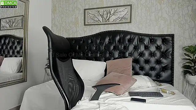 Snapshot of MattDevon chatting on February 25, 10:20 pm MattDevon online show from February 25, 10:20 pm