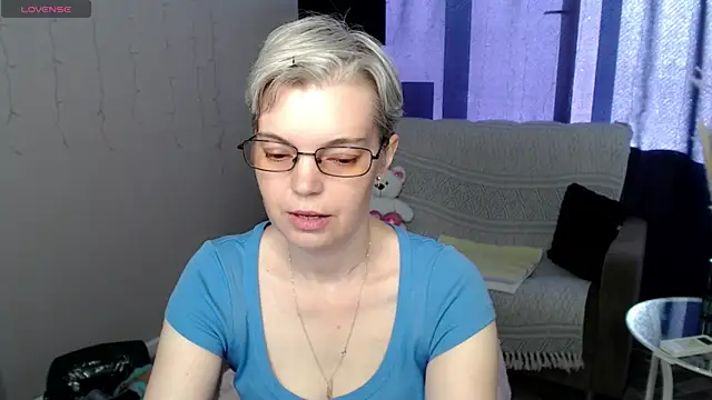 Cutie Erikaa1 online show from May 25, 2:22 am