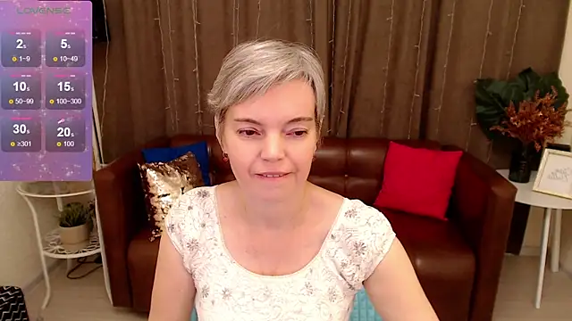 Cutie Erikaa1 online show from March 5, 3:51 am