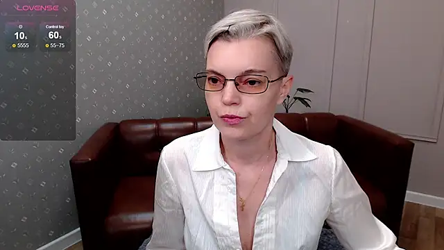 Cutie Erikaa1 online show from March 26, 2:21 am