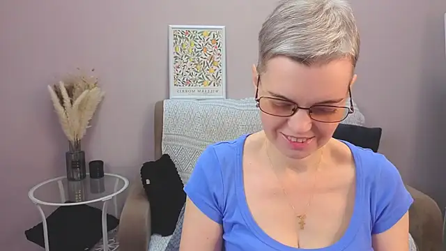 Cutie Erikaa1 online show from November 28, 2:23 am