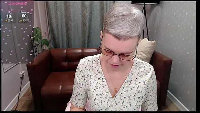 Cutie Erikaa1 online show from November 13, 2:15 am