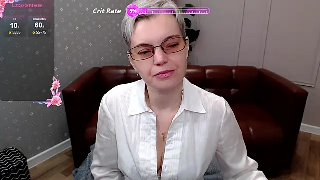 Cutie Erikaa1 online show from April 19, 2:23 am