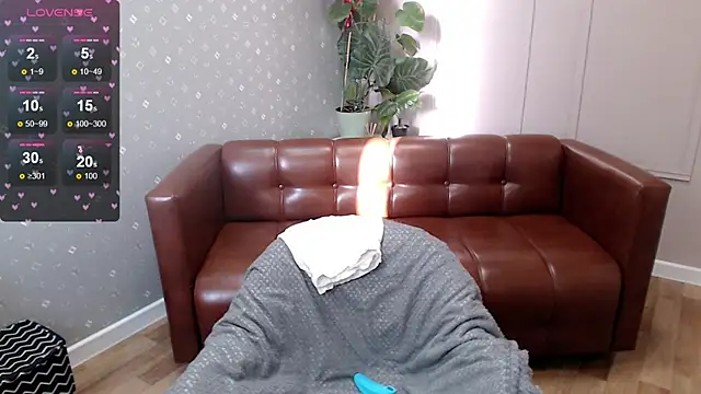 Cutie Erikaa1 online show from May 2, 2:17 am