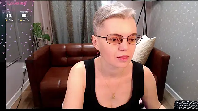 Cutie Erikaa1 online show from November 7, 9:58 am