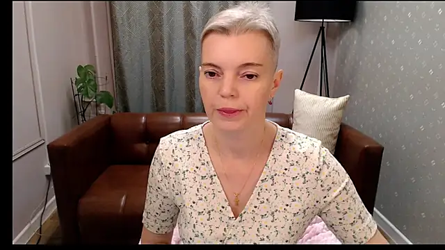 Cutie Erikaa1 online show from November 9, 9:35 am