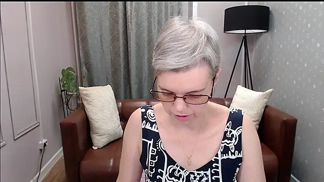 Cutie Erikaa1 online show from October 26, 2:12 am