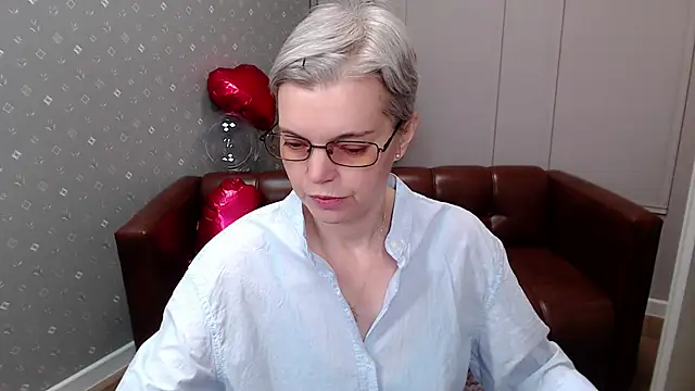 Cutie Erikaa1 online show from February 18, 2:09 am