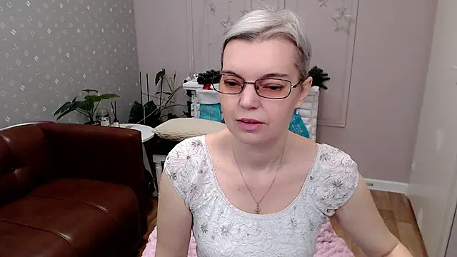 Cutie Erikaa1 online show from January 10, 2:18 am