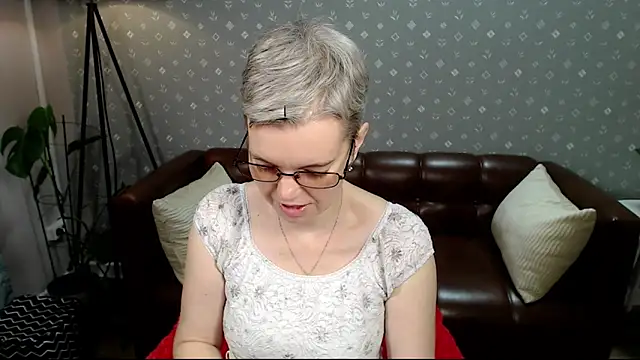 Cutie Erikaa1 online show from September 19, 2:26 am