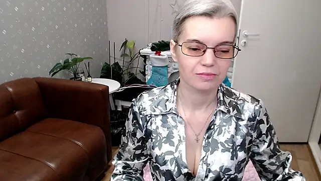 Cutie Erikaa1 online show from January 16, 2:26 am