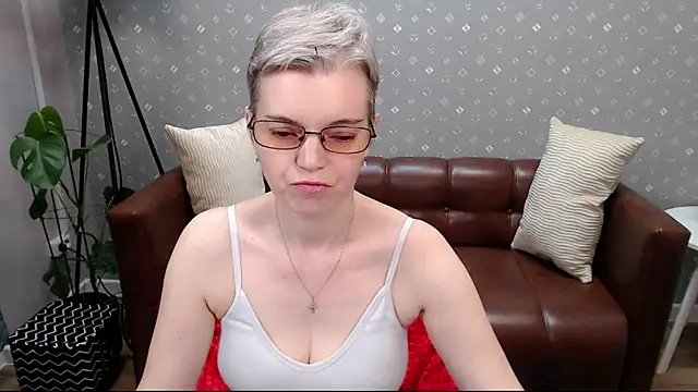 Cutie Erikaa1 online show from September 21, 2:17 am