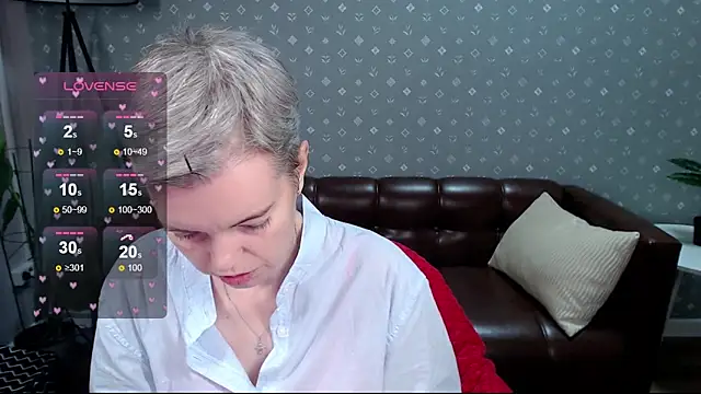 Cutie Erikaa1 online show from September 16, 2:34 am