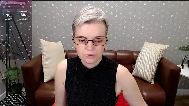 Cutie Erikaa1 online show from October 15, 2:10 am