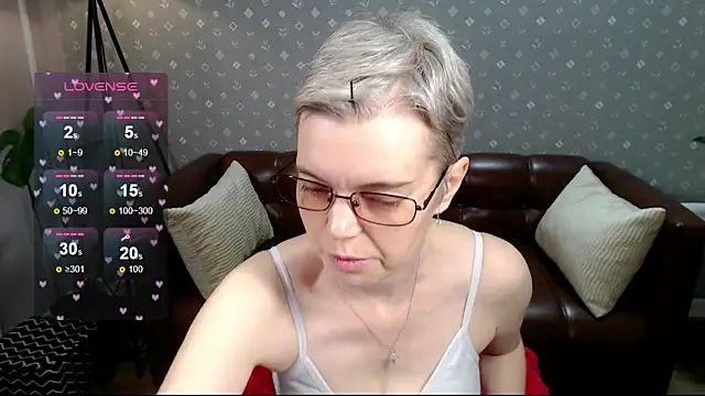 Cutie Erikaa1 online show from September 20, 2:49 am