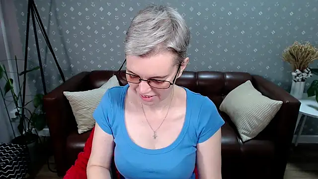 Cutie Erikaa1 online show from September 14, 2:23 am