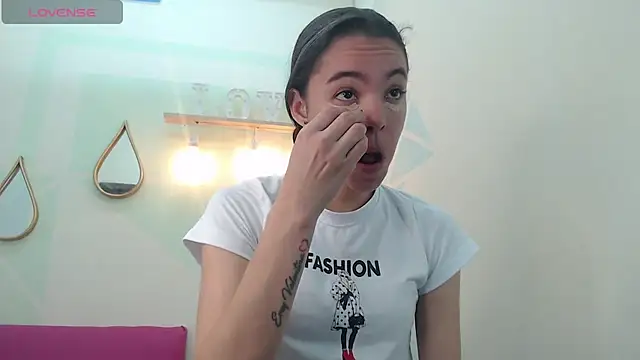 Mia-kalinfa online show from January 23, 12:52 pm